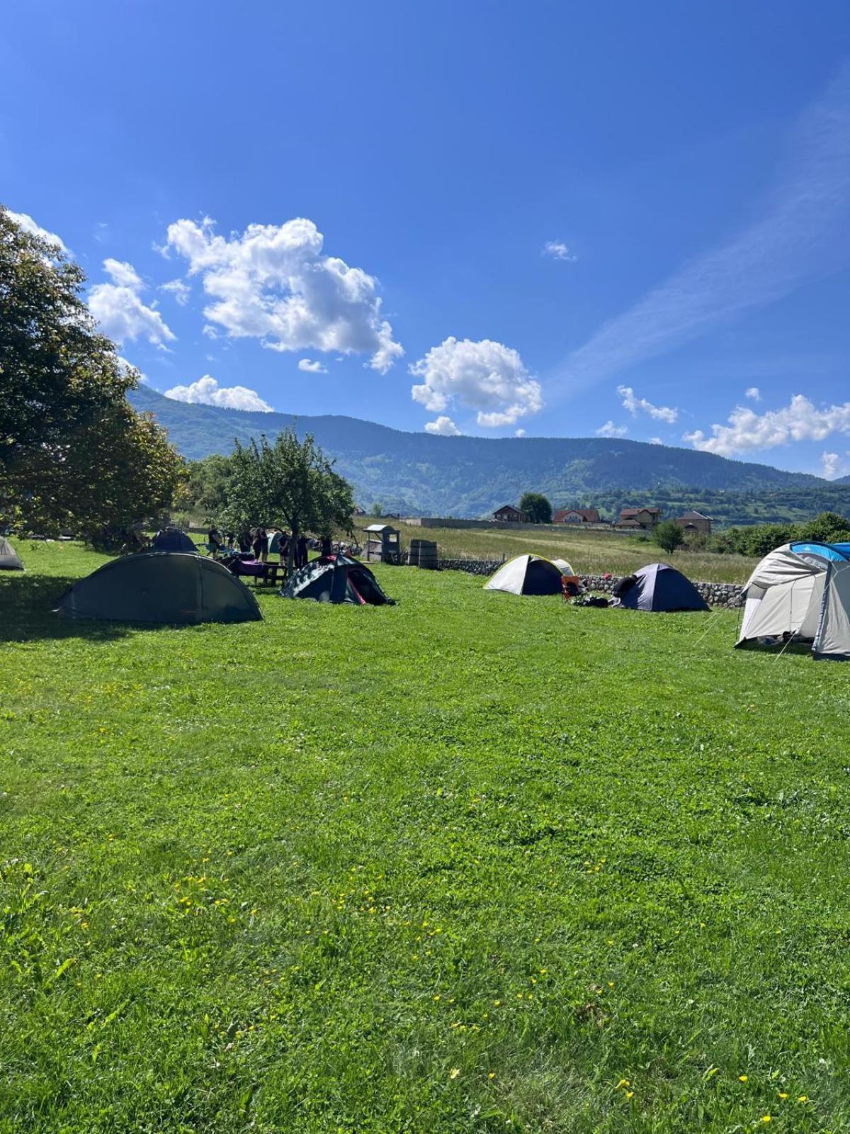 Camp Hotel Lake Views Plav Eksteriør billede